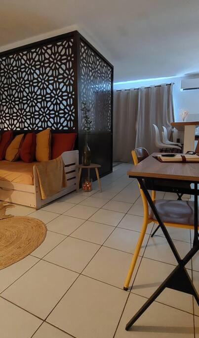VAHINY STUDIO