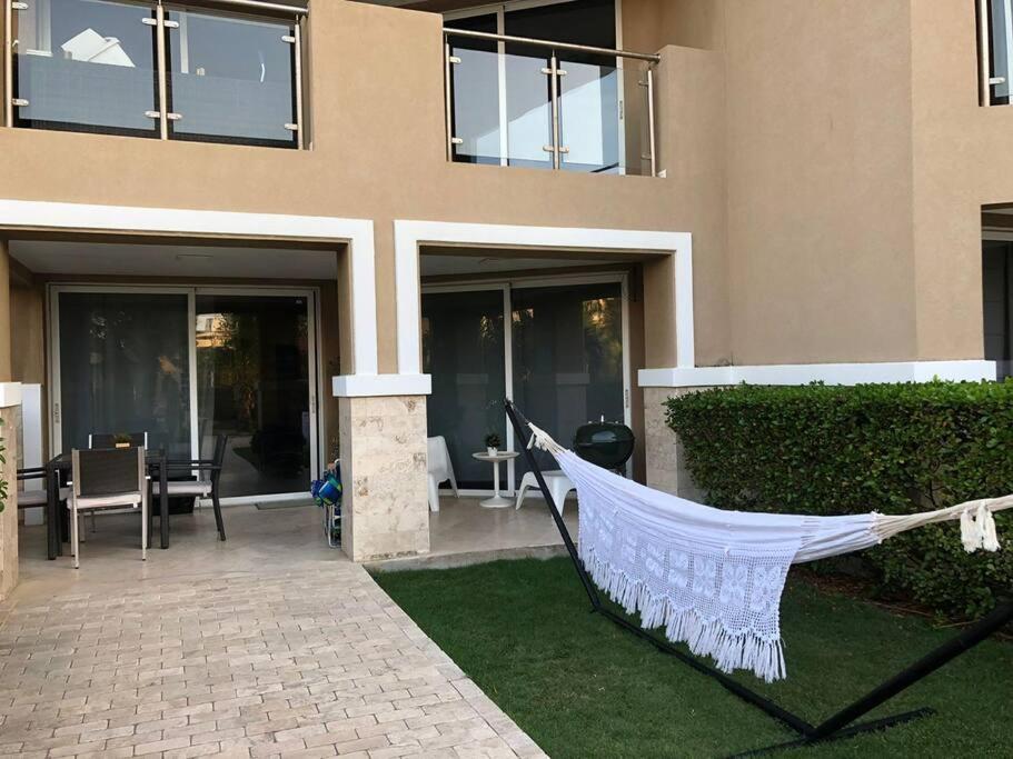 Beautiful Vibes Sun Kiss Serenity your Stylish Apt Just Steps from Eagle Beach