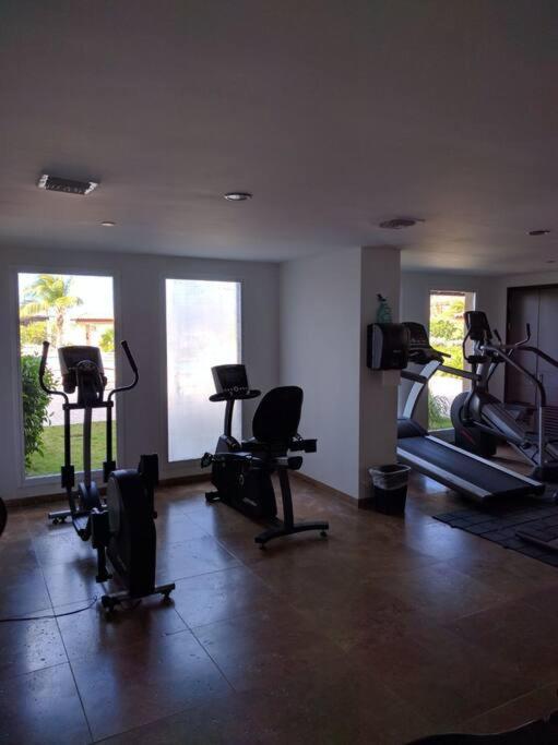 Beautiful Vibes Sun Kiss Serenity your Stylish Apt Just Steps from Eagle Beach