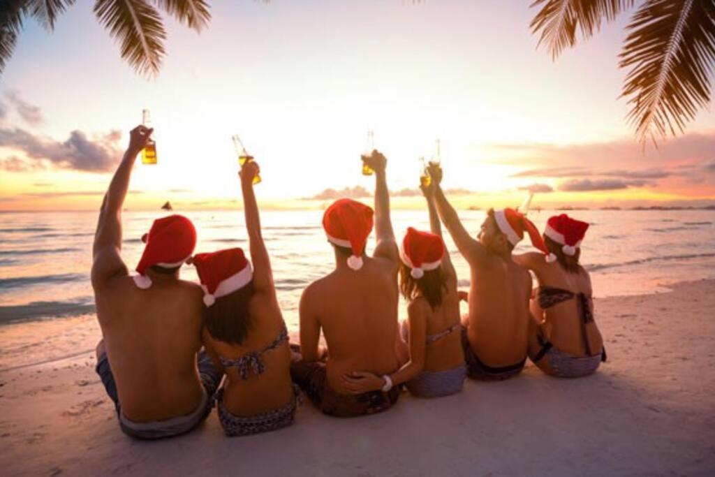 Beautiful Vibes Sun Kiss Serenity your Stylish Apt Just Steps from Eagle Beach