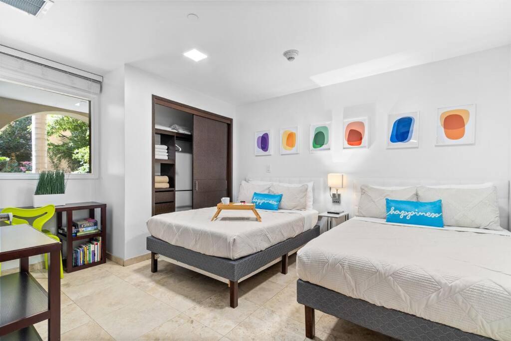 Beautiful Vibes Sun Kiss Serenity your Stylish Apt Just Steps from Eagle Beach