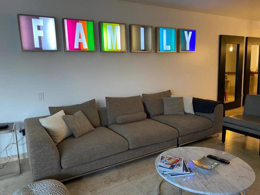 Beautiful Vibes Sun Kiss Serenity your Stylish Apt Just Steps from Eagle Beach