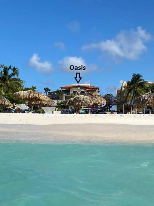 Beautiful Vibes Sun Kiss Serenity your Stylish Apt Just Steps from Eagle Beach