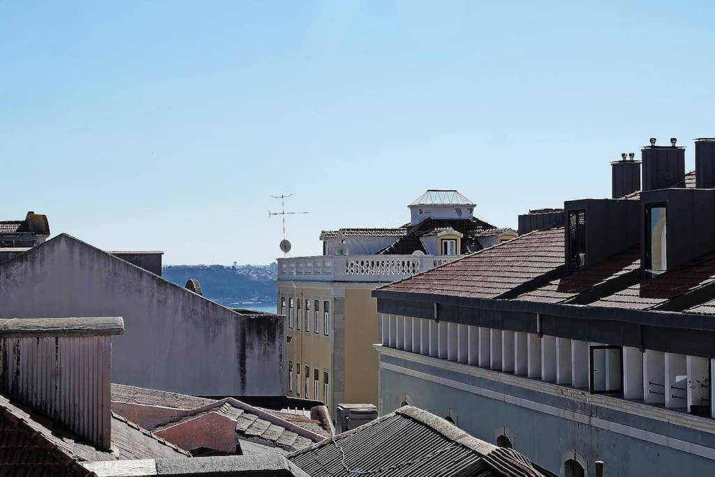 DPJ Comfort & Light in Lisbon Downtown! With a Stunning City View! view 4