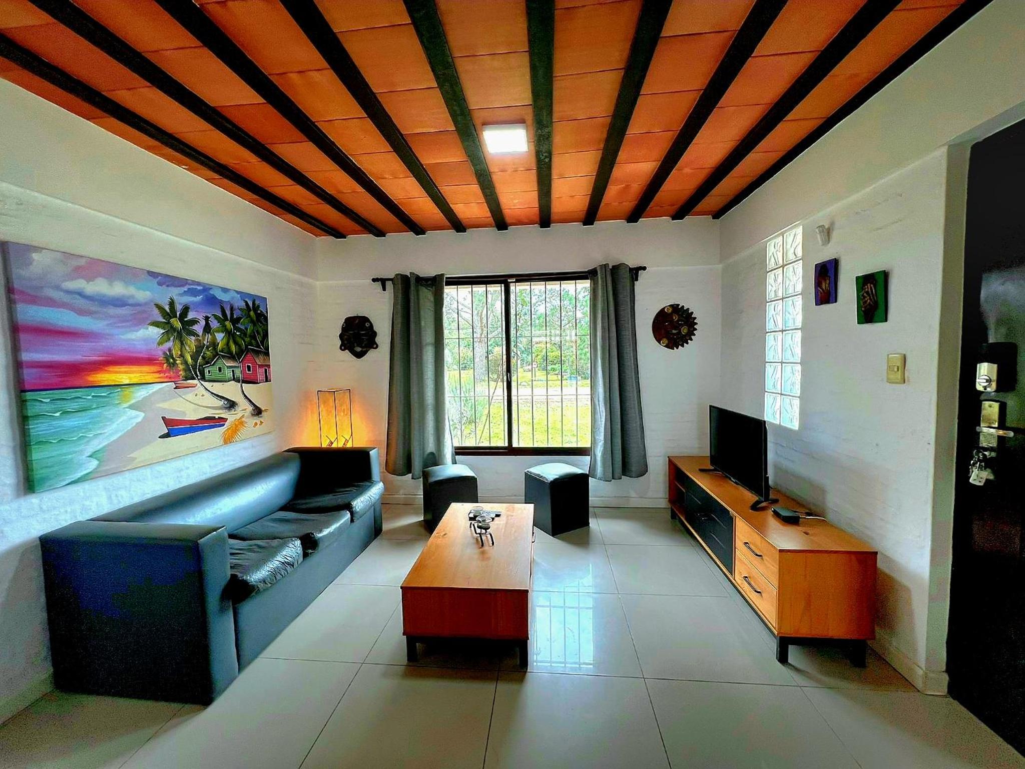 Casa piscina Atlantida view 3
