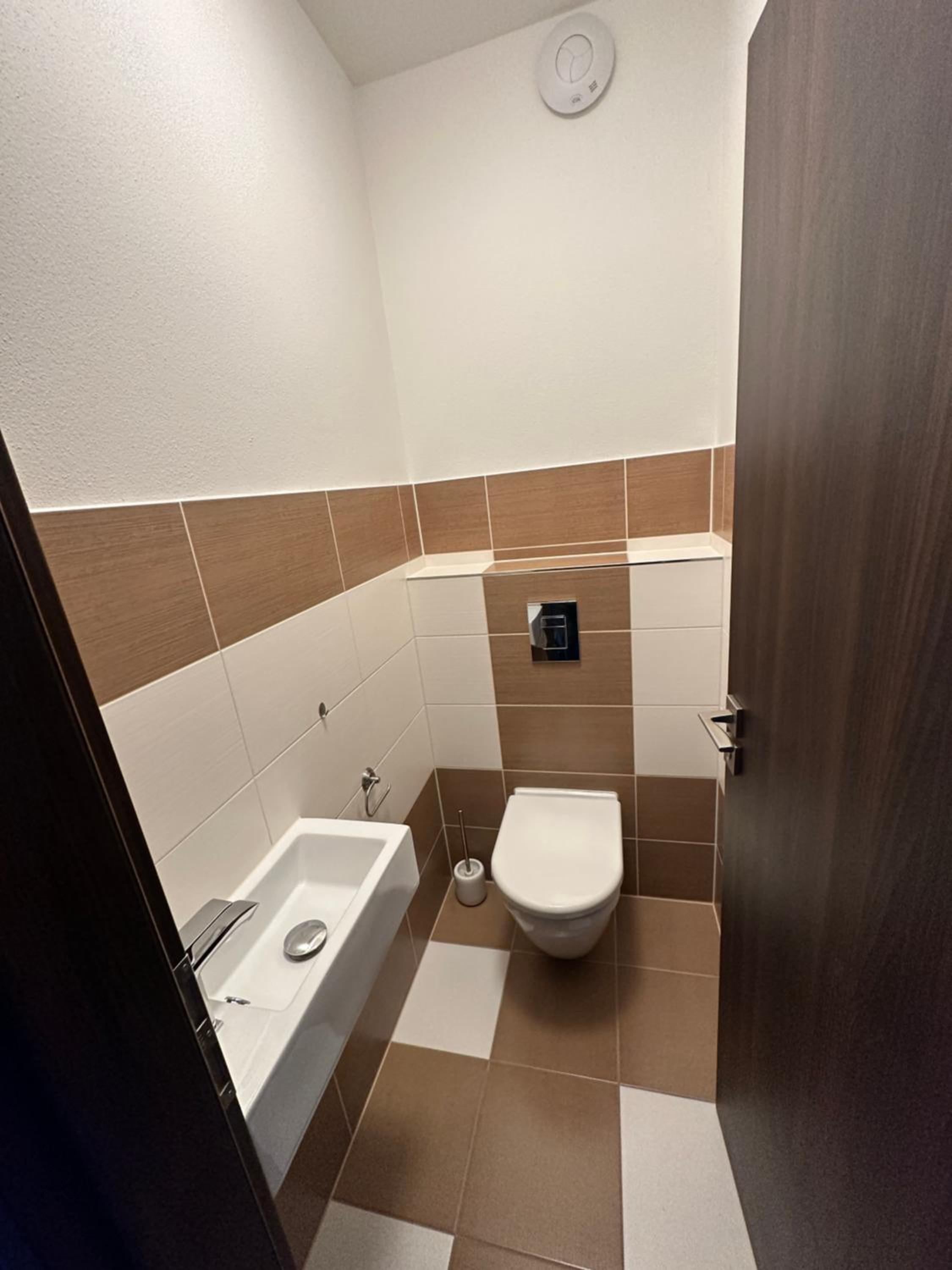 City Center apartment FREE PRIVATE PARKING