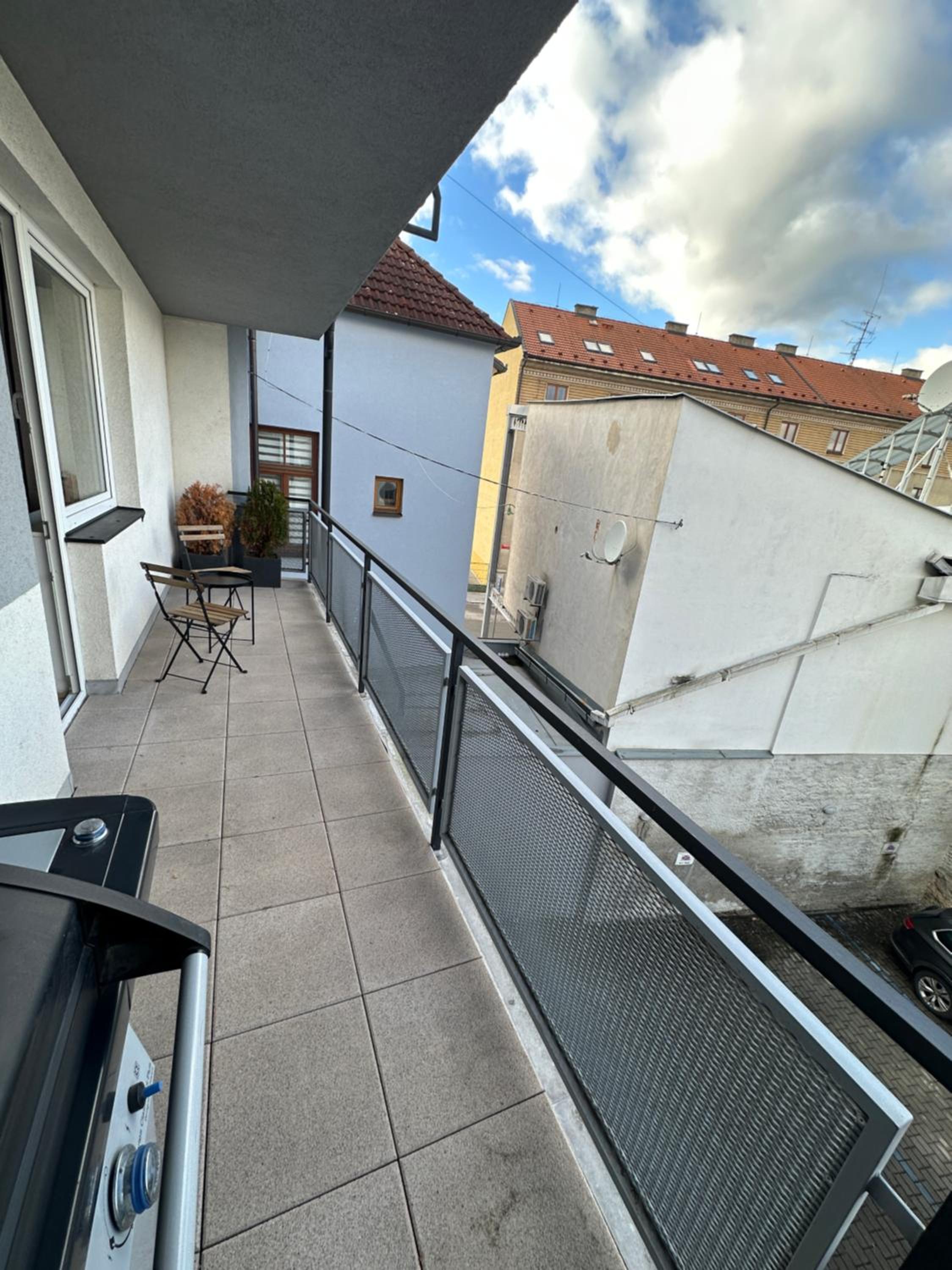 City Center apartment FREE PRIVATE PARKING
