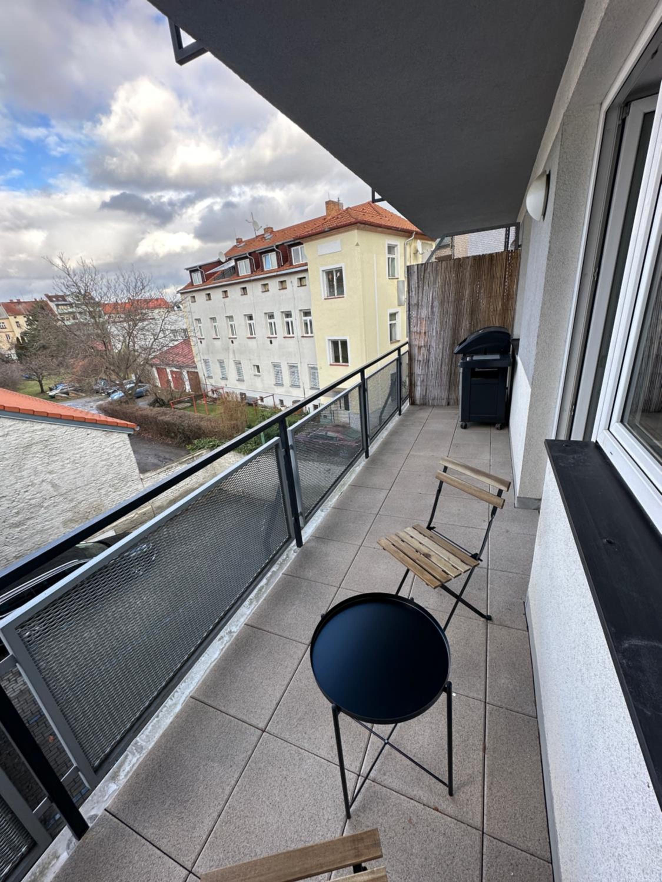 City Center apartment FREE PRIVATE PARKING