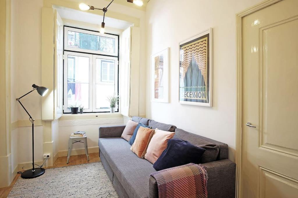 BH2 Comfort & Style! Stay in the Heart of Lisbon Nightlife - Bairro Alto view 5