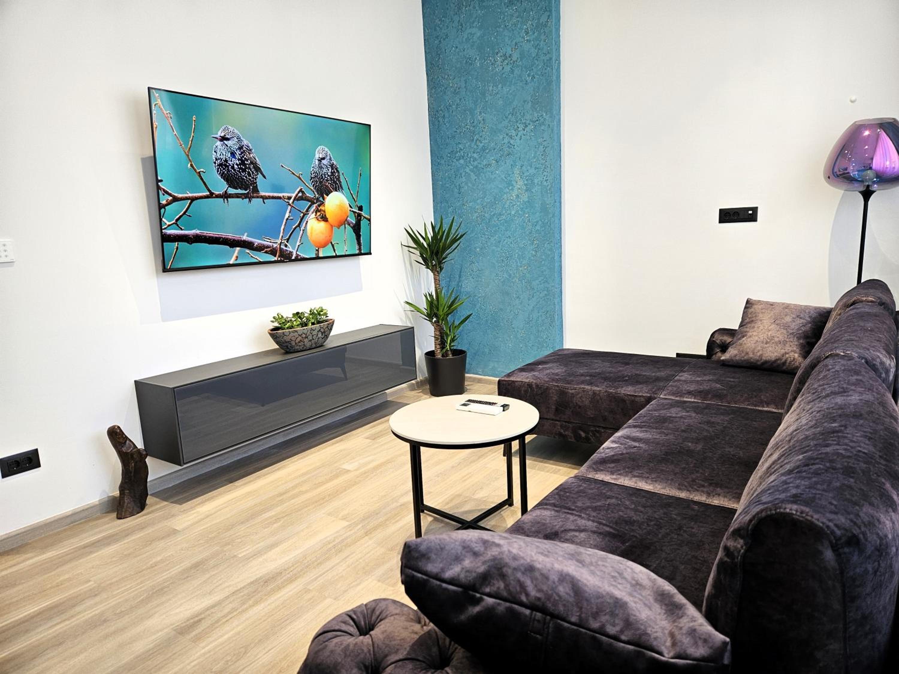Suite Stay at 8 photo 3
