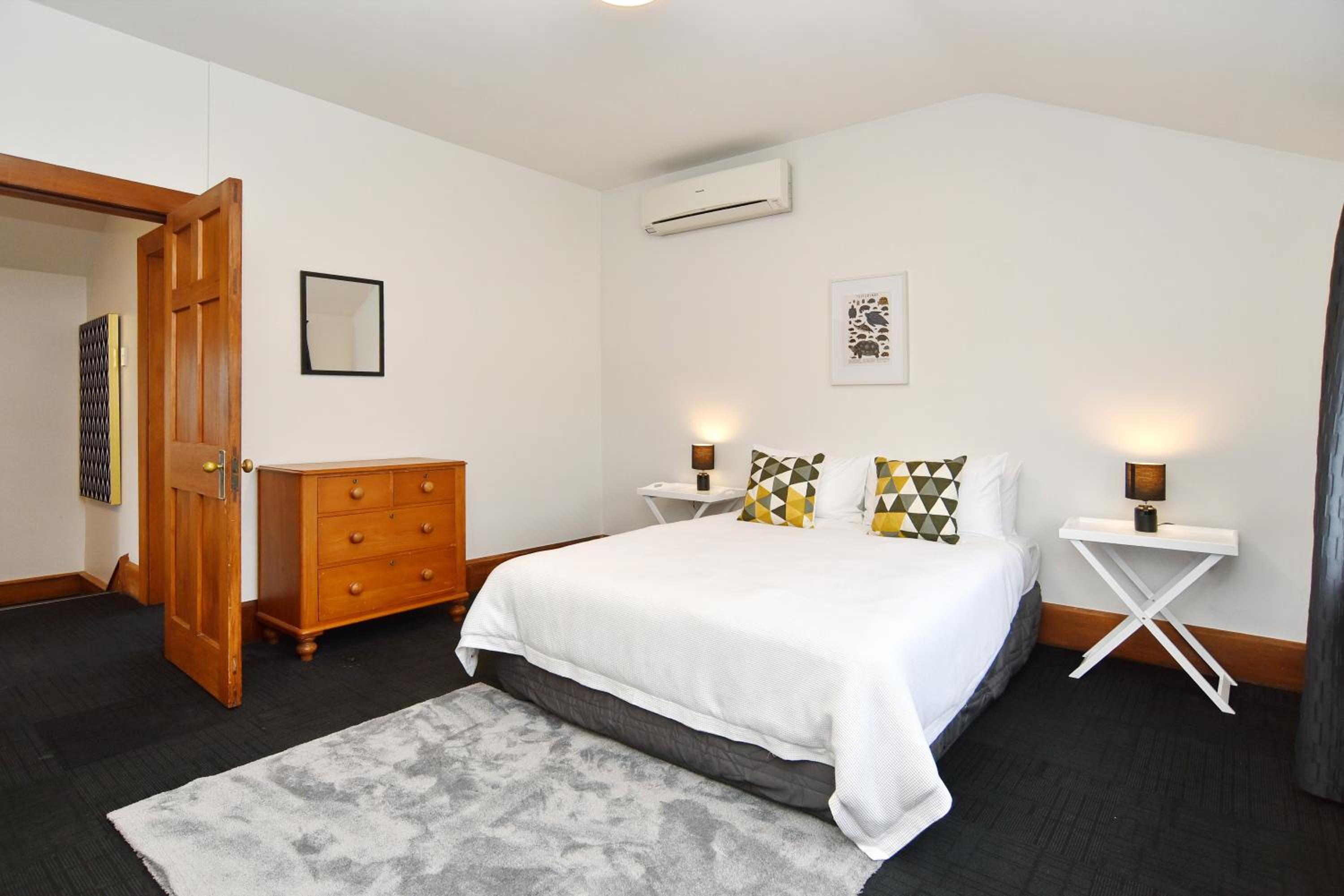 Grand Heritage 5 BRMs CBD villa with carparks view 3