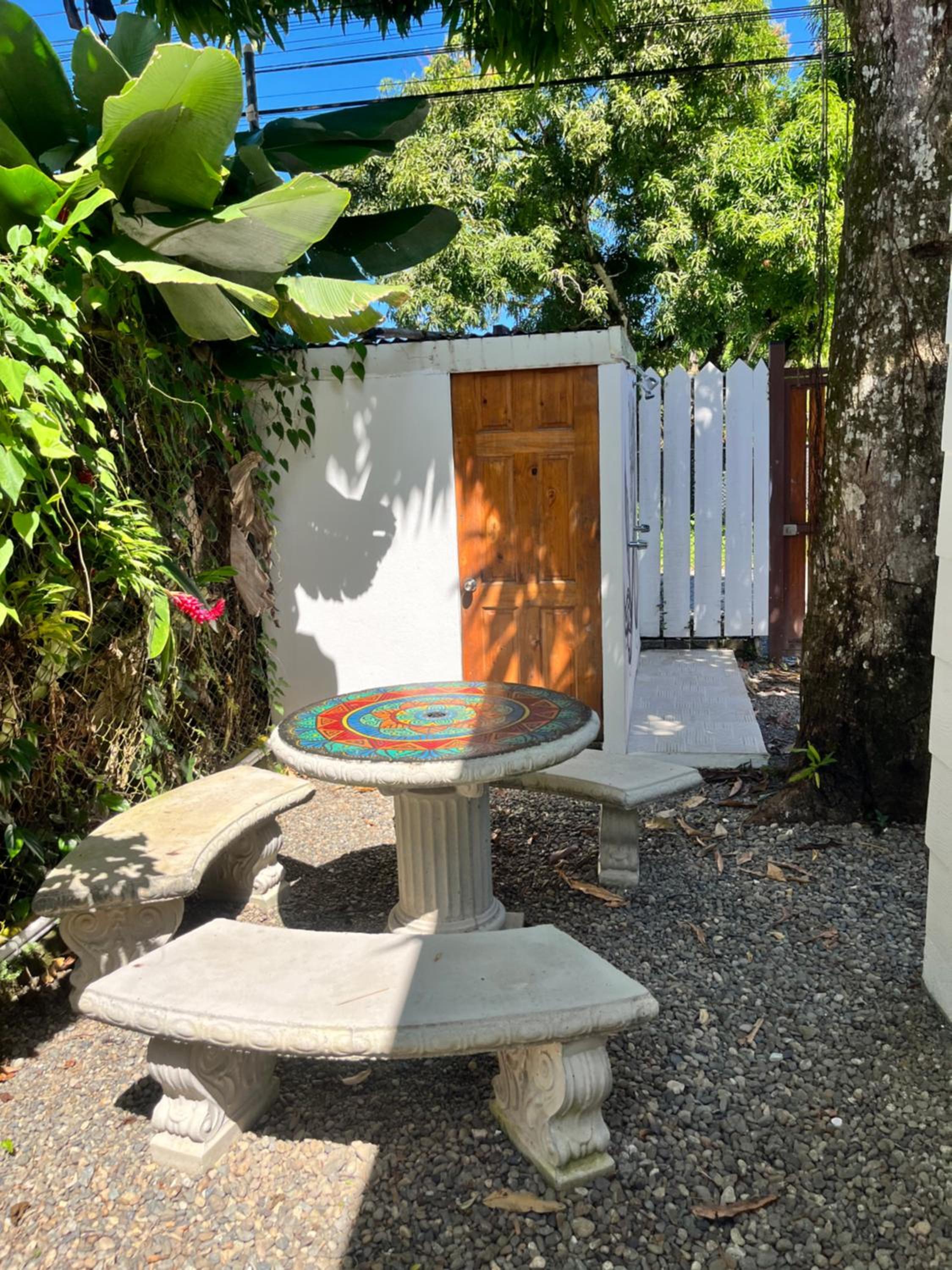 Casita Miss Sam en el Centro de Puerto Viejo