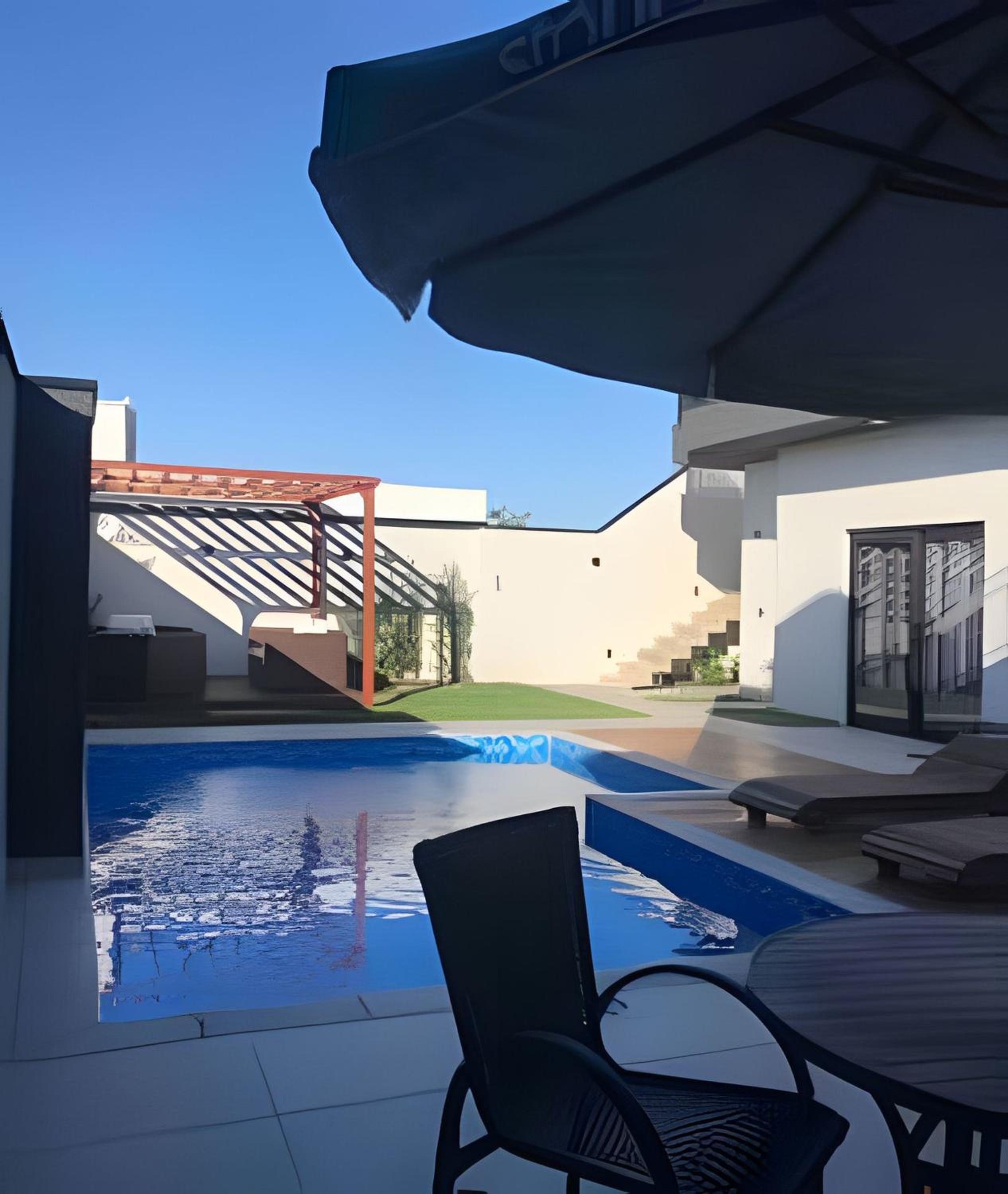 Palmeiras-Izi c/piscina aquecida vista para o mar