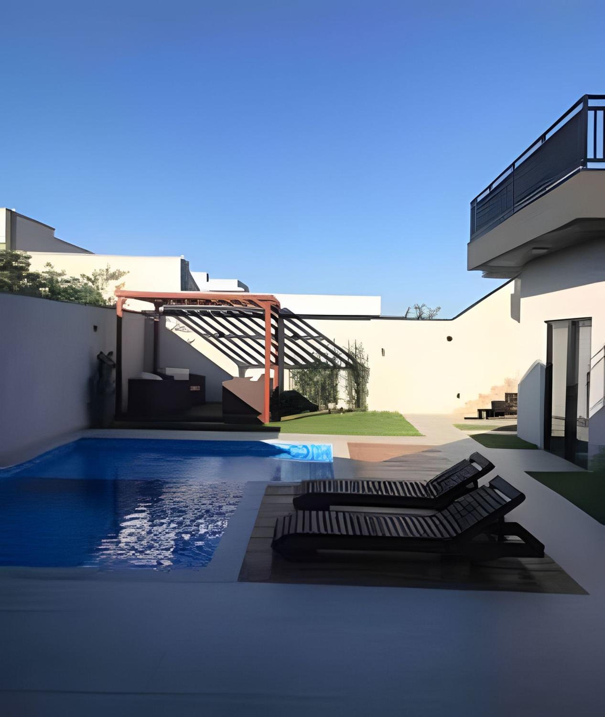 Palmeiras-Izi c/piscina aquecida vista para o mar