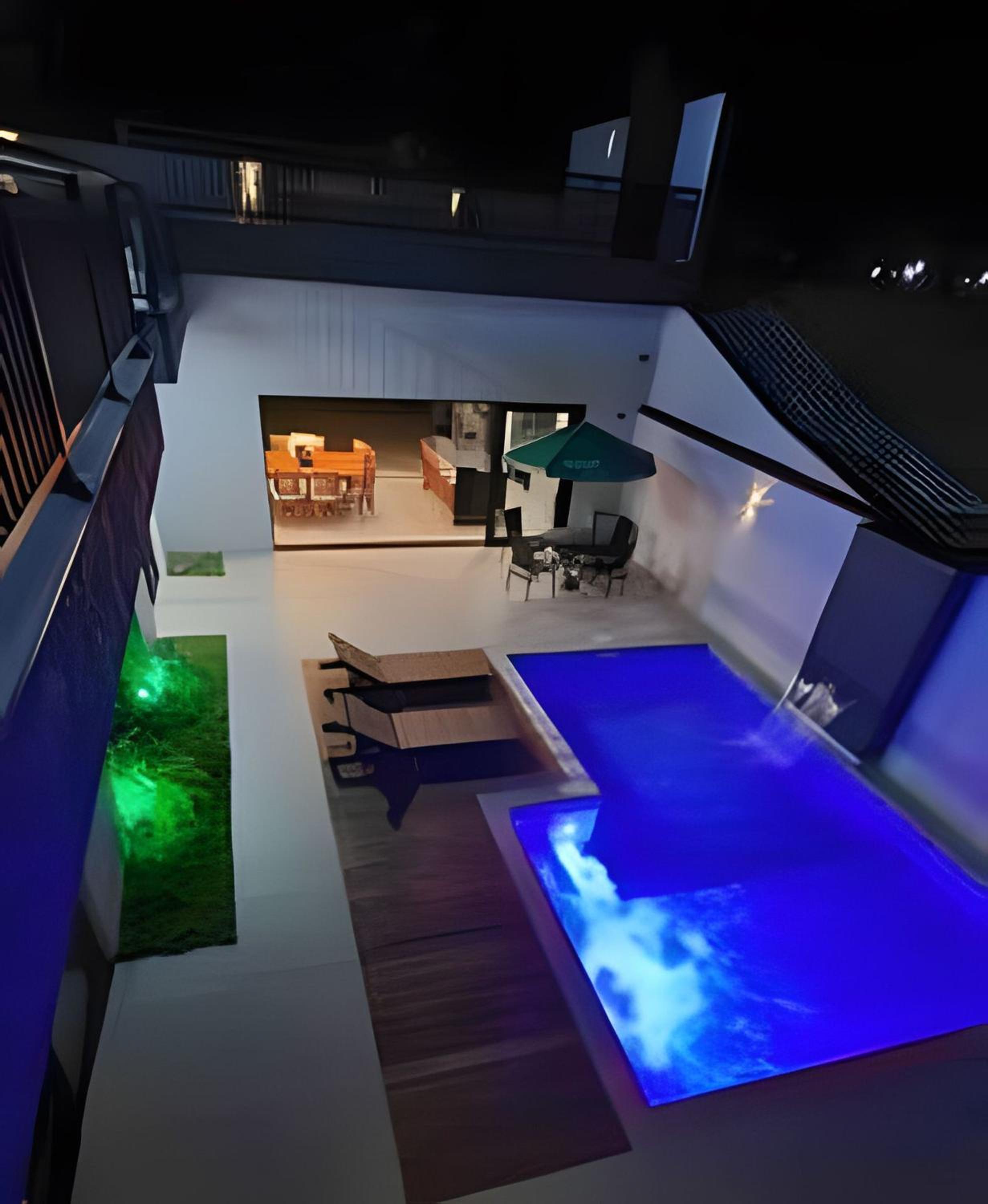 Palmeiras-Izi c/piscina aquecida vista para o mar