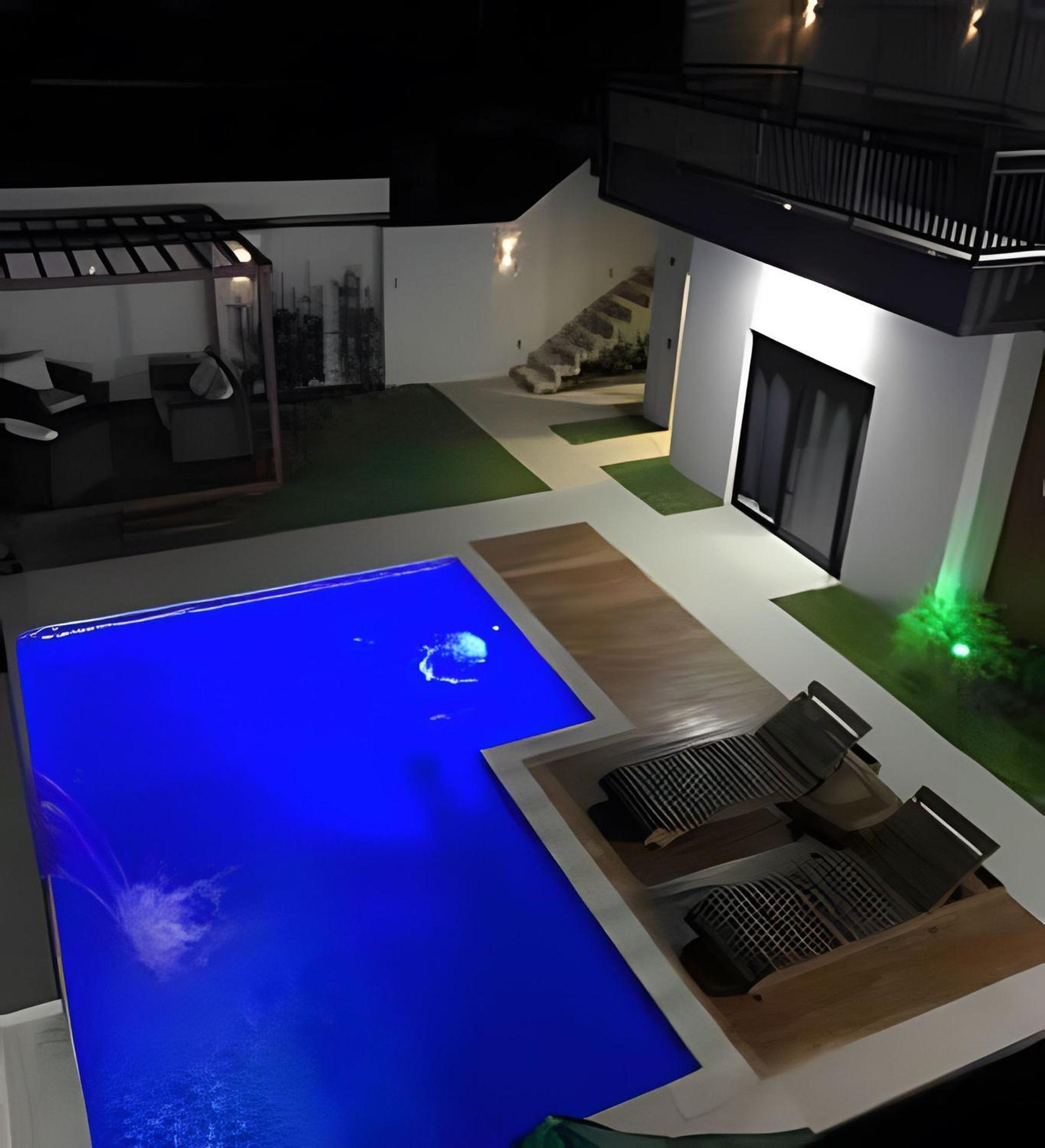Palmeiras-Izi c/piscina aquecida vista para o mar