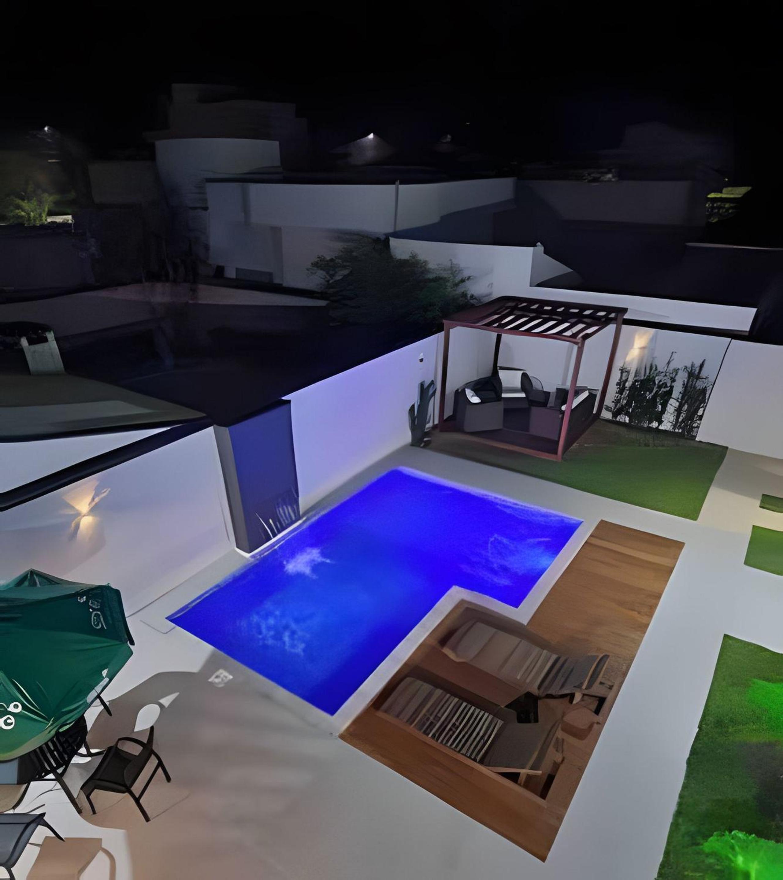 Palmeiras-Izi c/piscina aquecida vista para o mar