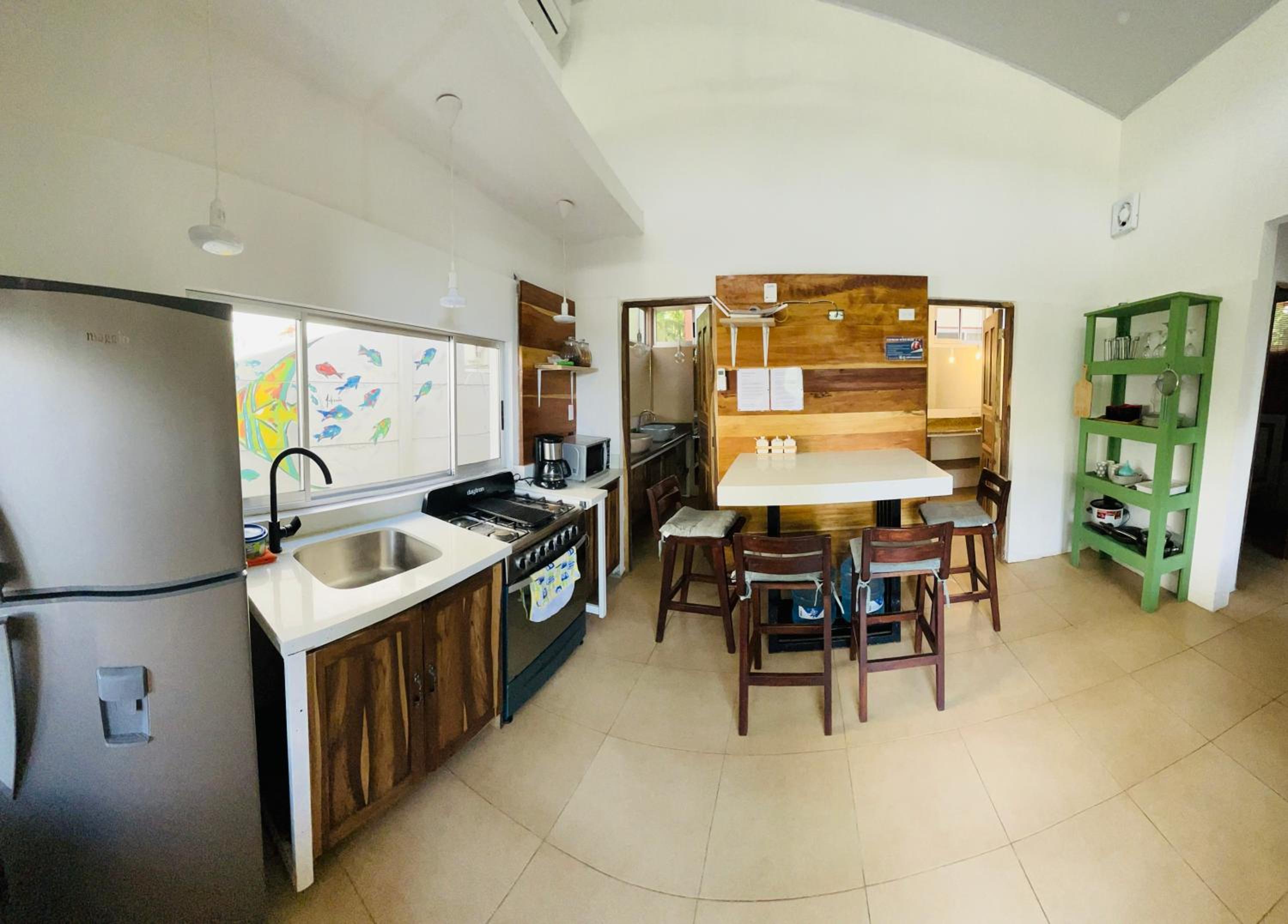 Casita Miss Sam en el Centro de Puerto Viejo