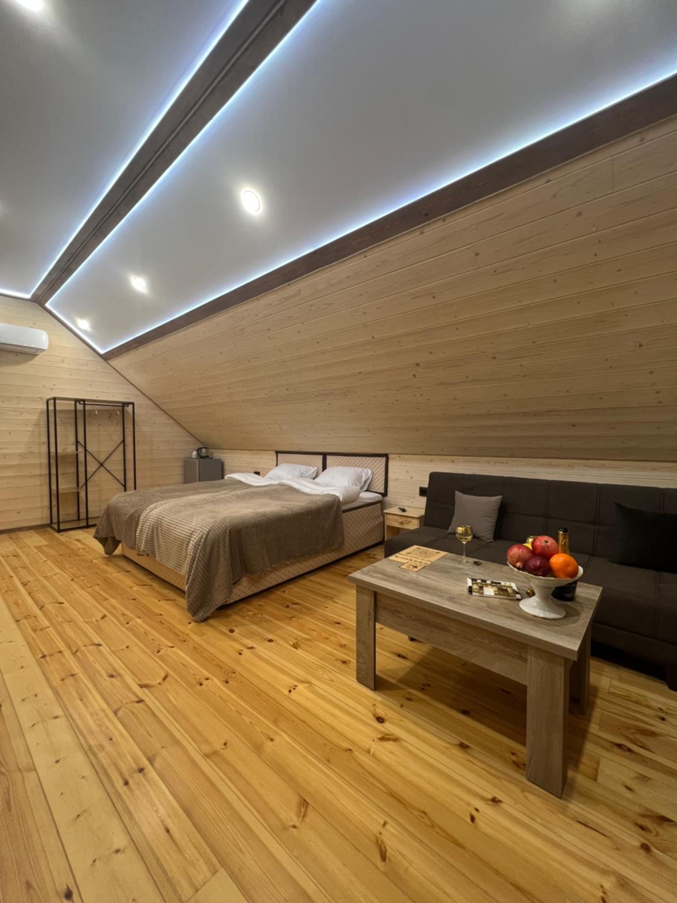 MaRu House
