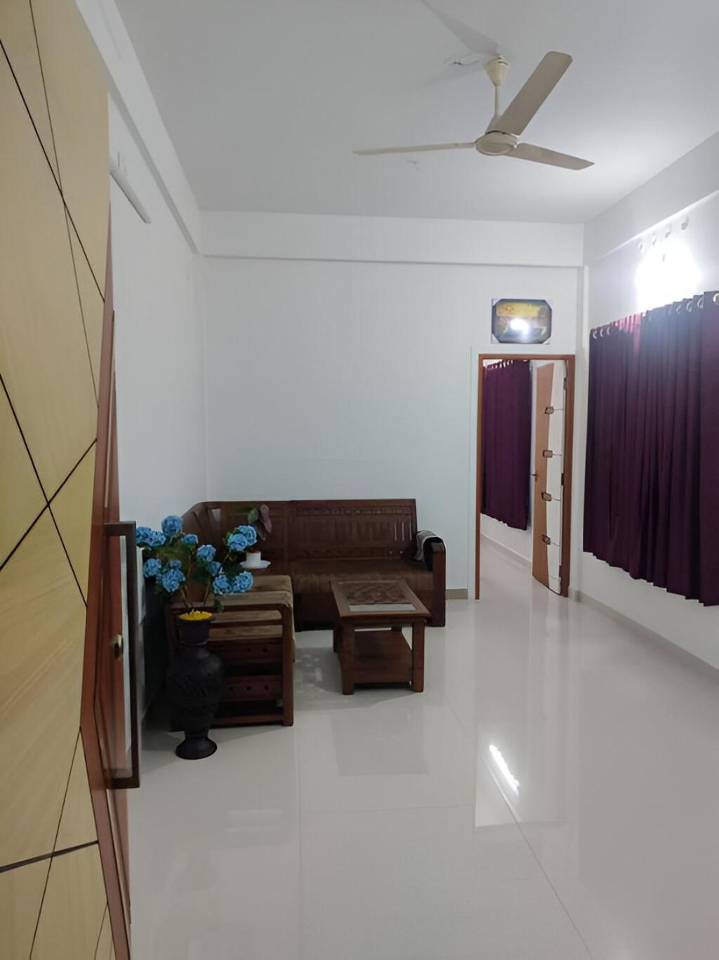 Spacious 2BHK Near Airport view 3