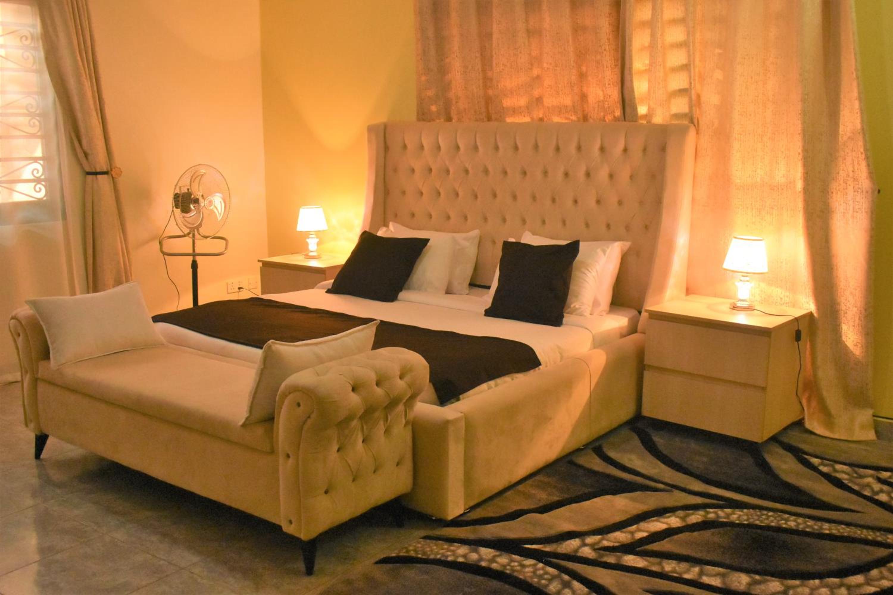 Ezeife Guesthouse