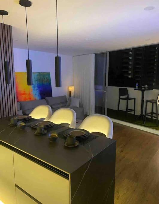 Luxe new Appartament next to Tesoro 28 nights minimal stay 28 noches minimo stadia