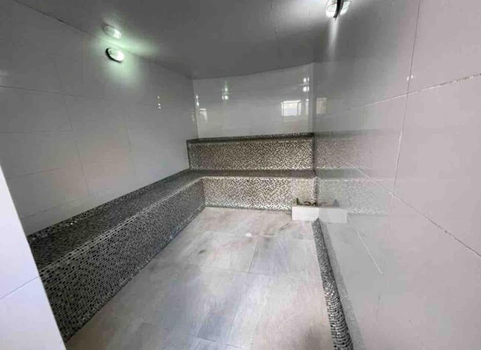 Luxe new Appartament next to Tesoro 28 nights minimal stay 28 noches minimo stadia