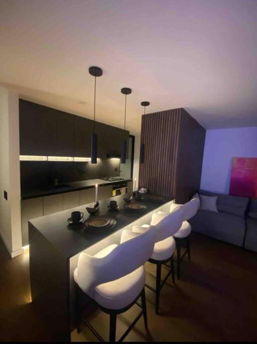 Luxe new Appartament next to Tesoro 28 nights minimal stay 28 noches minimo stadia