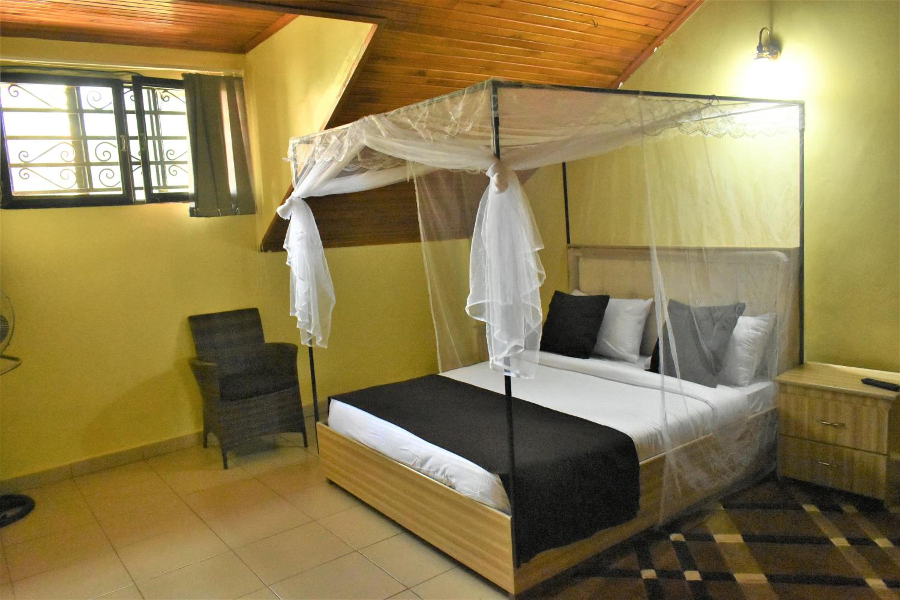 Ezeife Guesthouse