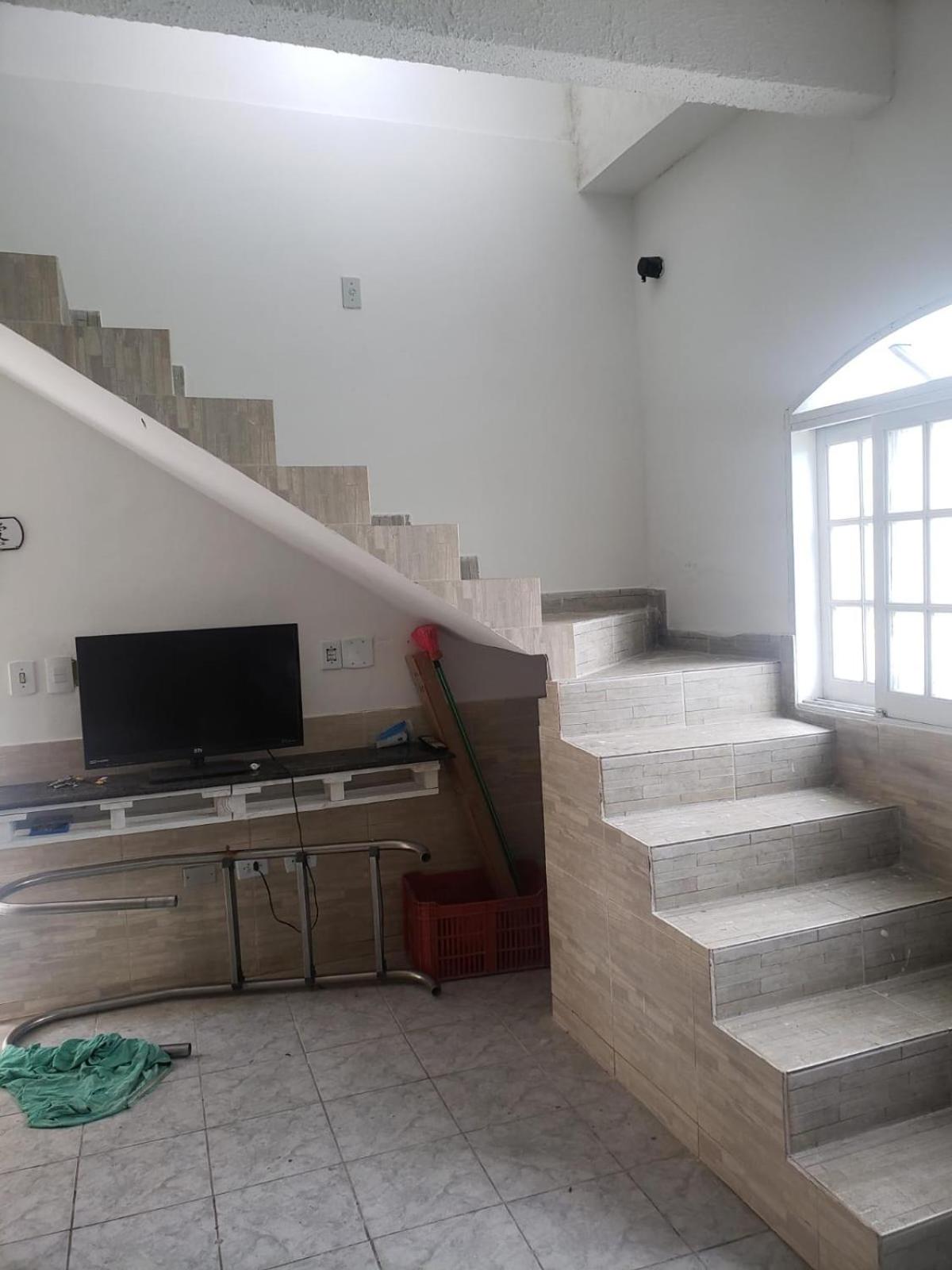 casa com piscina em Peruibe