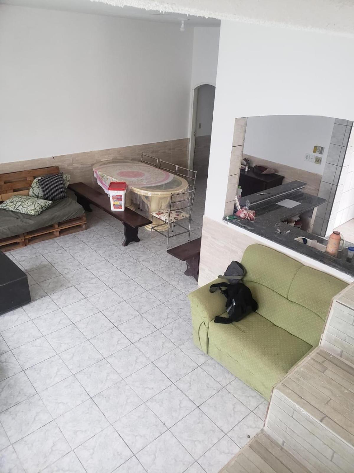 casa com piscina em Peruibe
