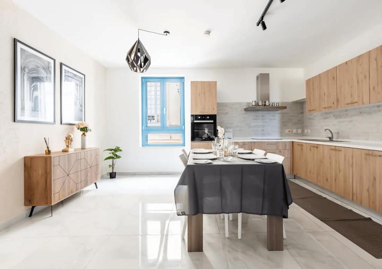Sea View Luxury Apartment Brand New in Valletta view 3
