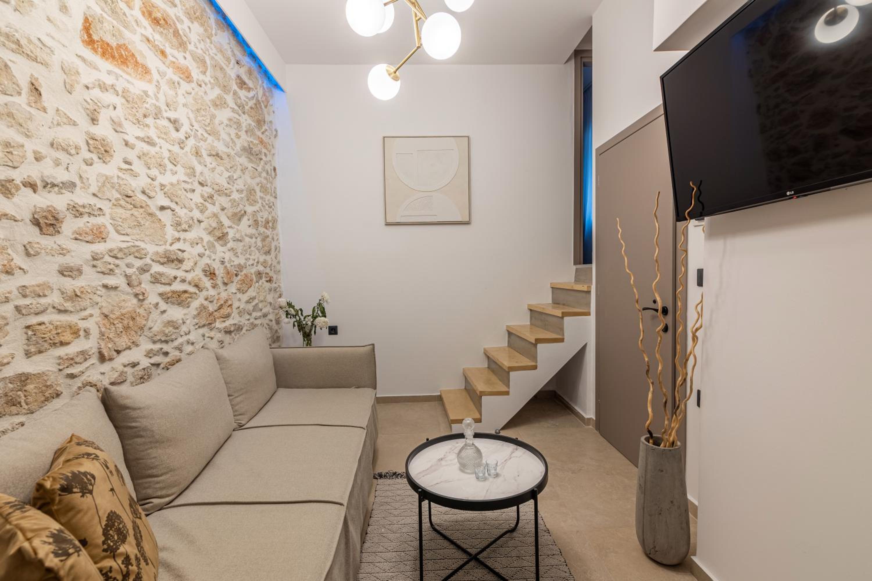 Efrosini Apartments