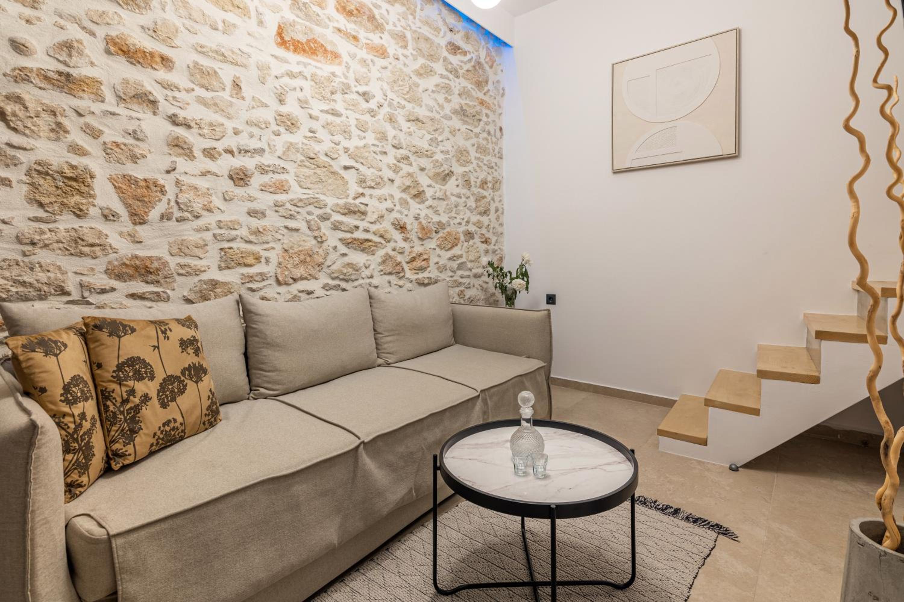 Efrosini Apartments