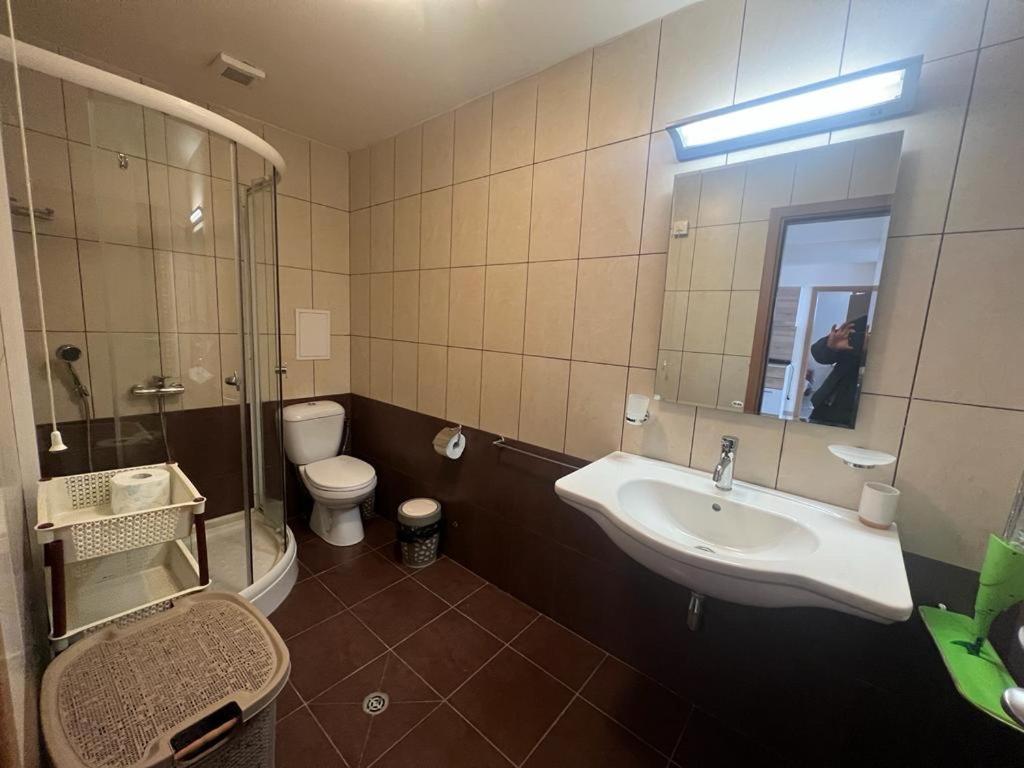 Bron's Suite