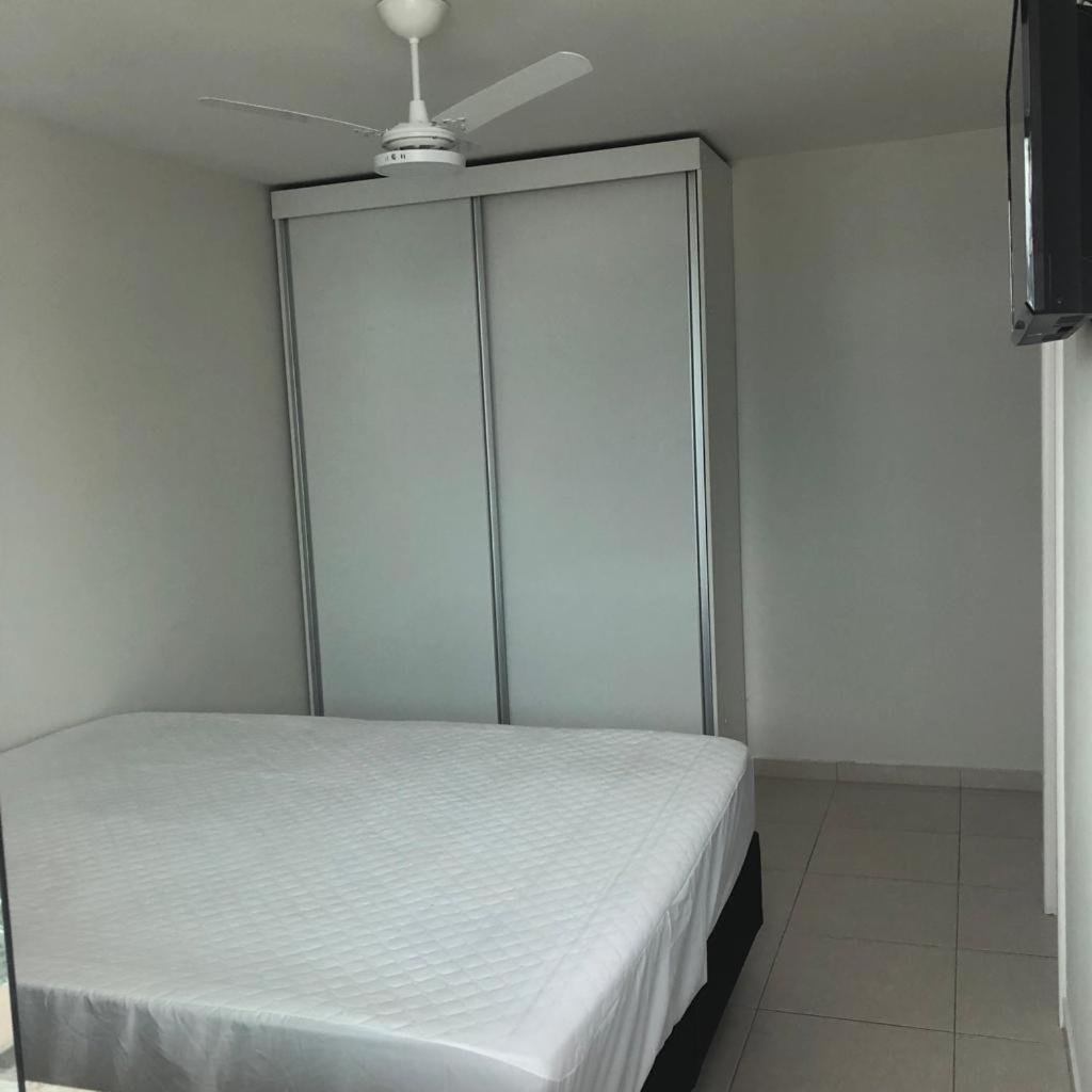 Apartamento para temporada na Praia do Morro - ED GRAAL