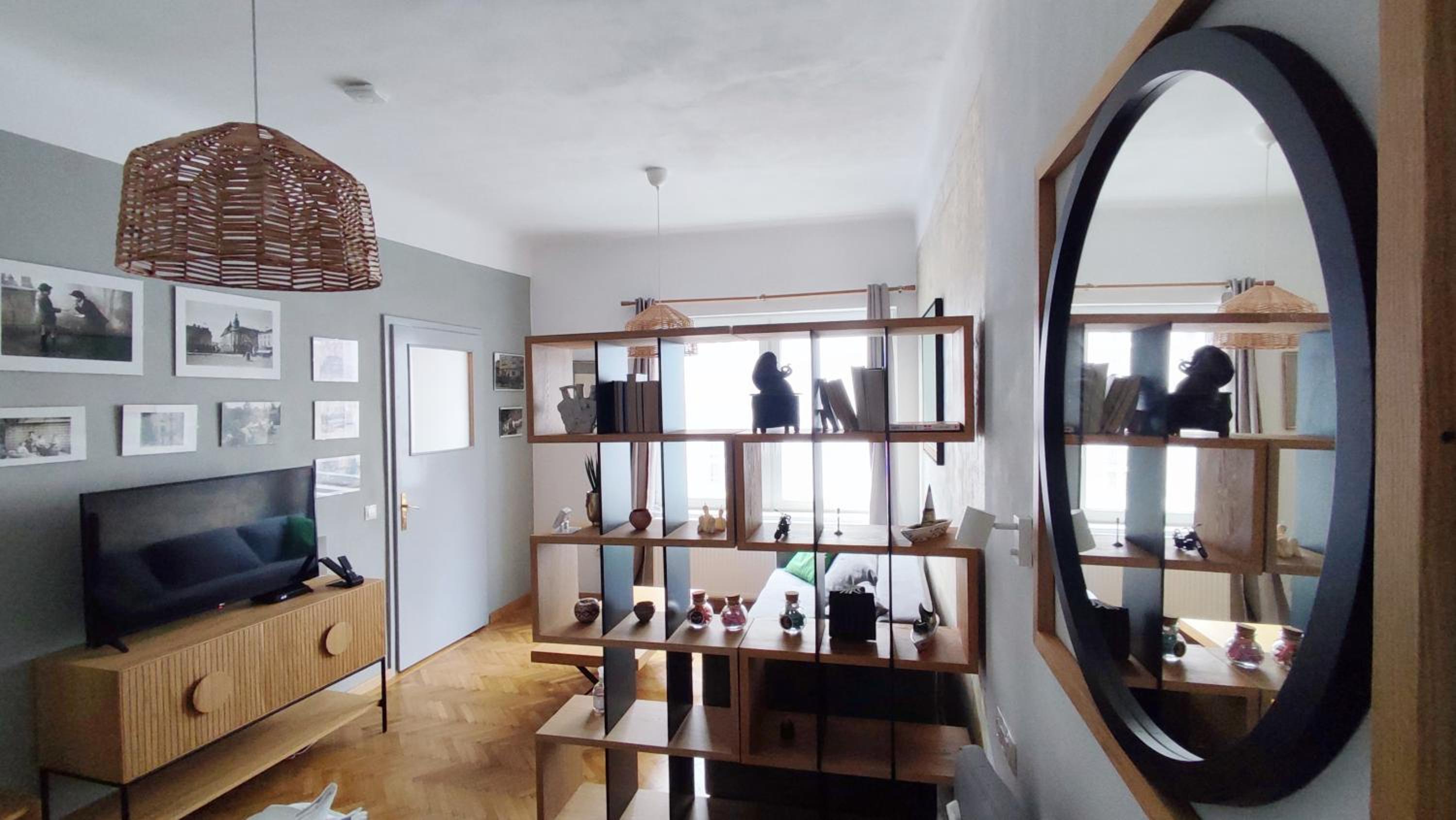 Isac 15 Central Apartment view 5