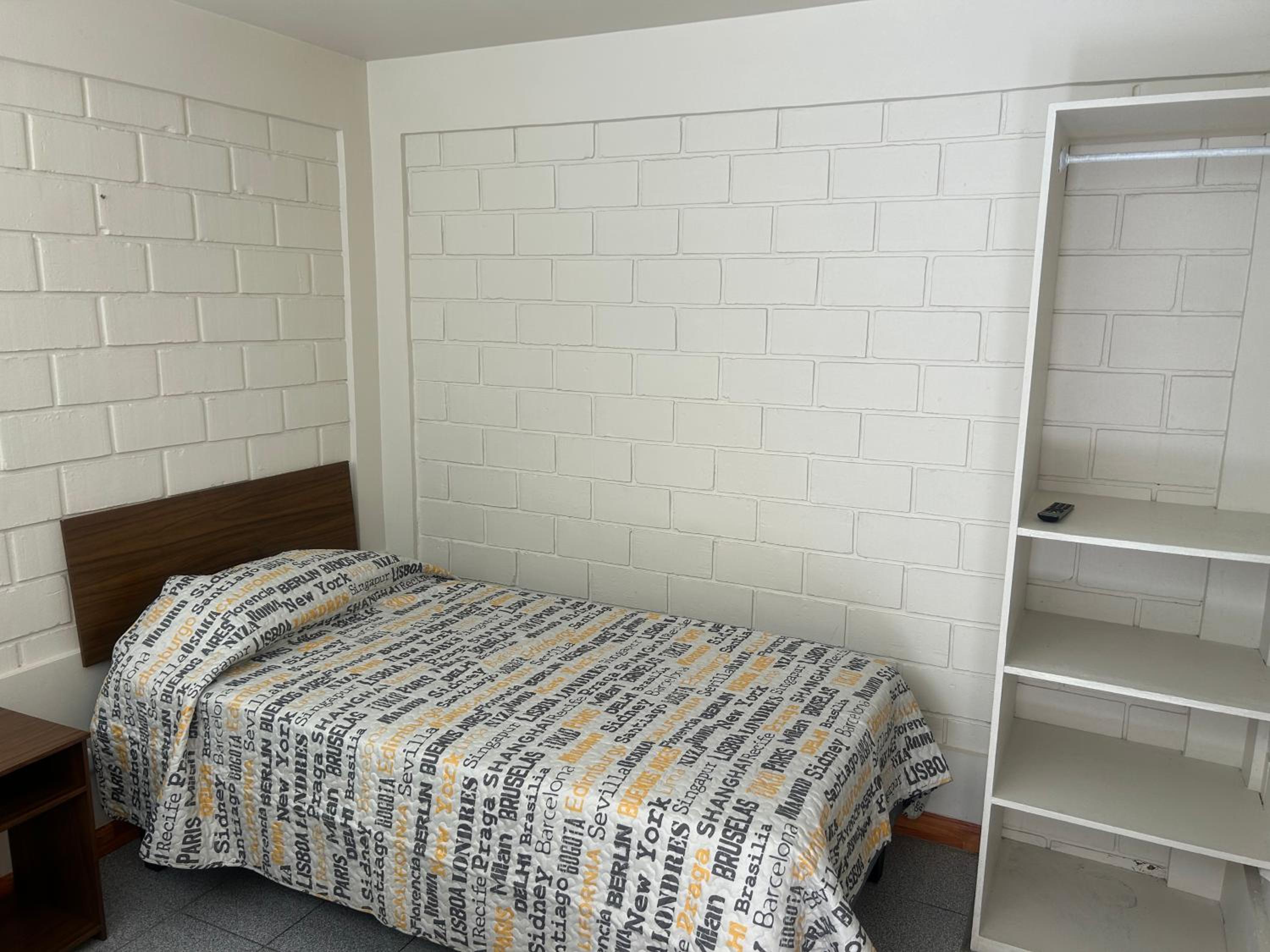 Hostal Obispo Labbé