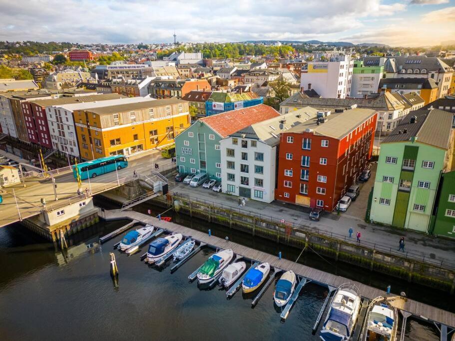 Fjord view by the canal - apartment view 3