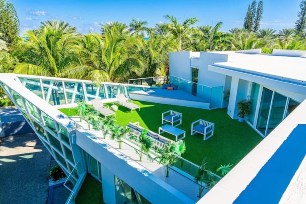Villa Loggia Oasis Luxurious 6BD ,7BA with Resort Style Pool view 2