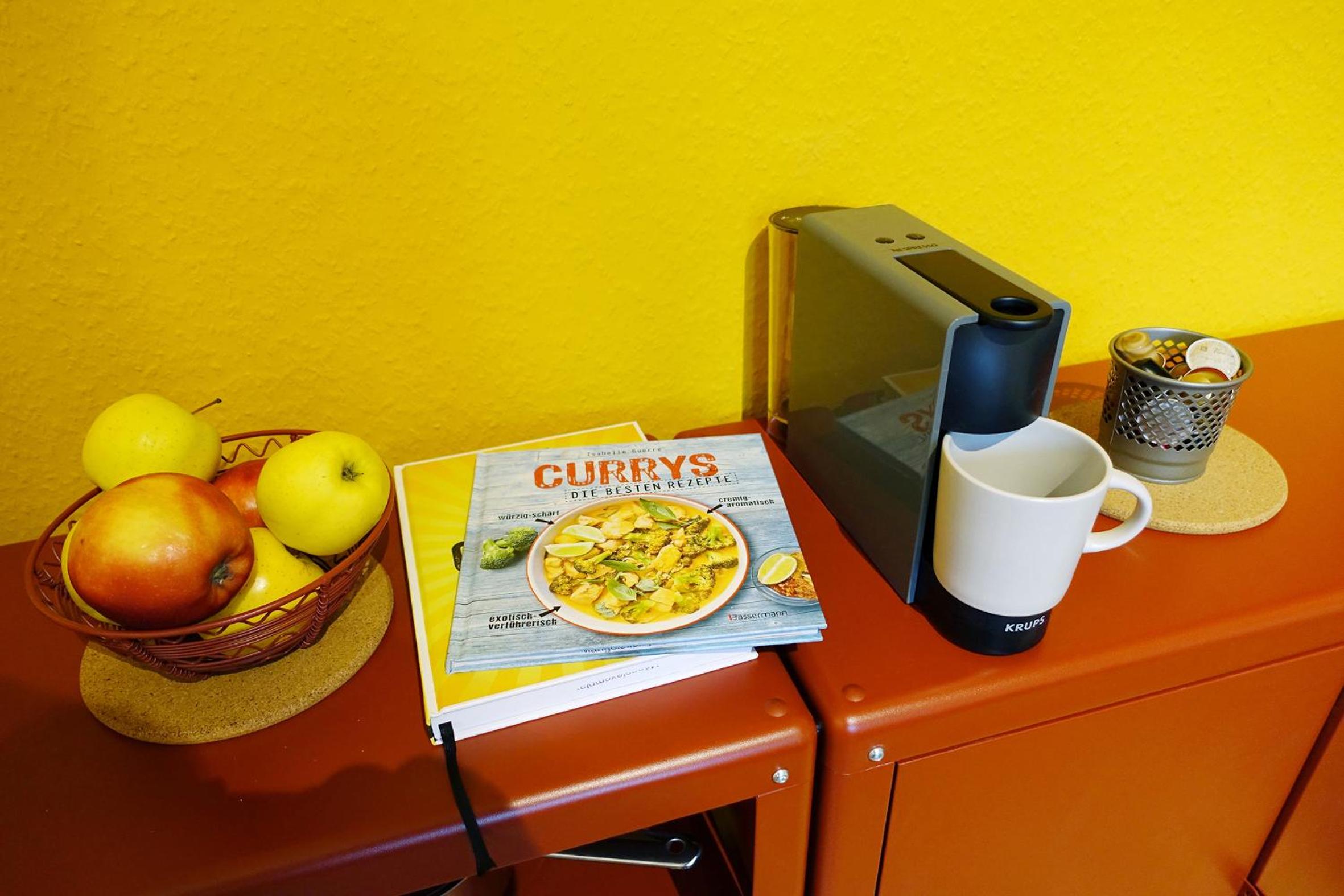 Big flat with fresh renovation, free parking, SonyPS, Netflix