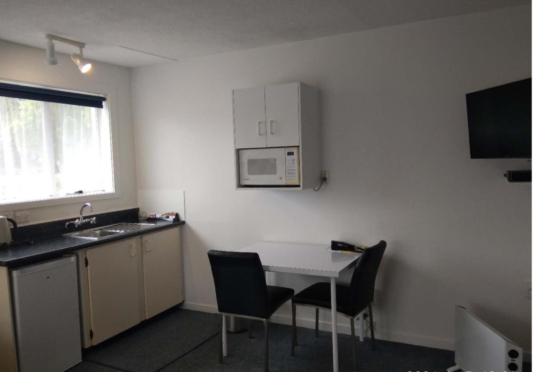 Queens Park Motels