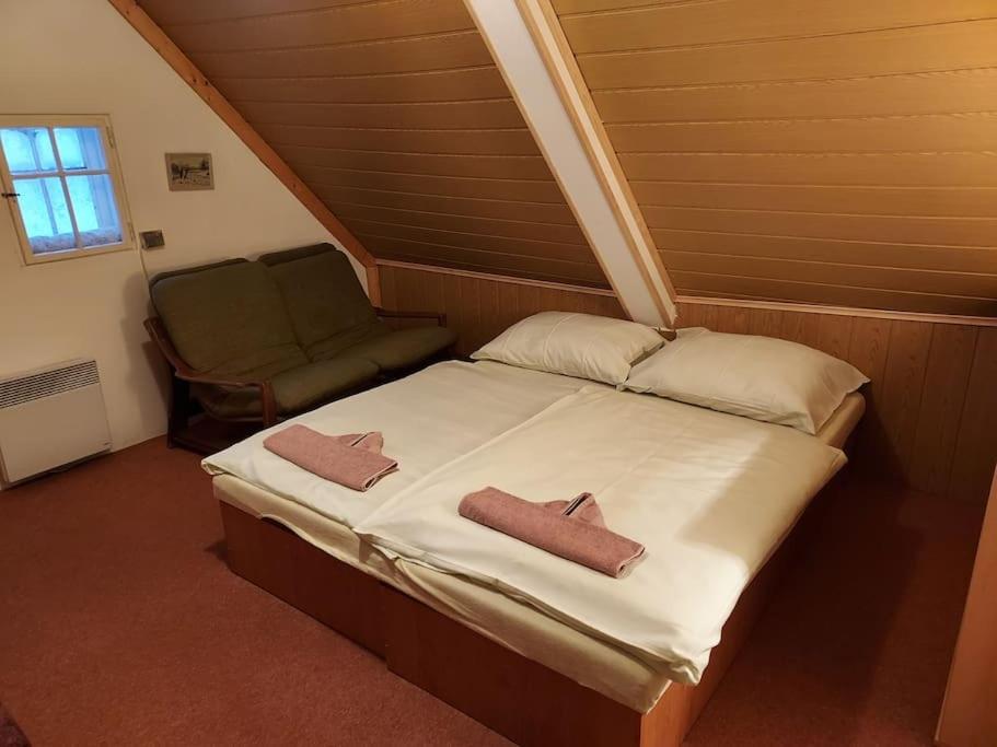 Stylová roubená chalupa Jizerské hory