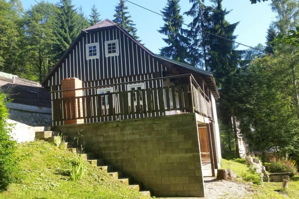 Stylová roubená chalupa Jizerské hory