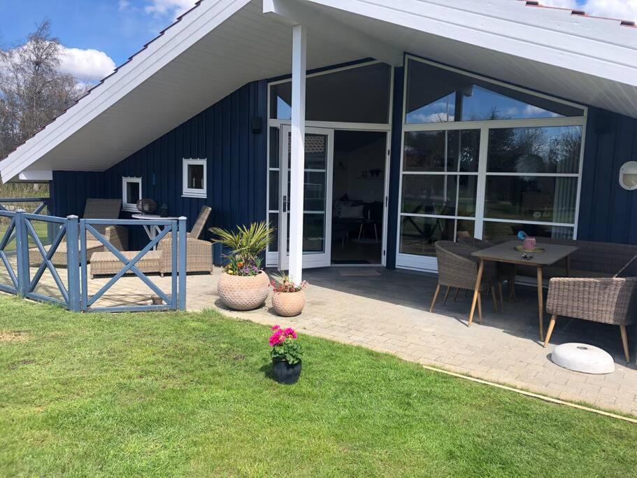 Lækkert sommerhus i gåafstand til by og strand