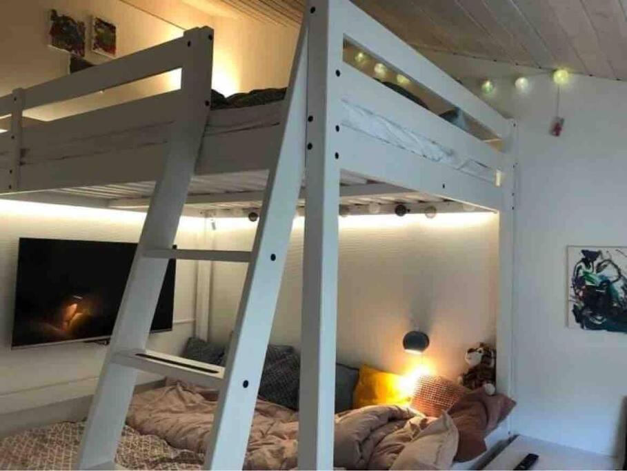 Lækkert sommerhus i gåafstand til by og strand