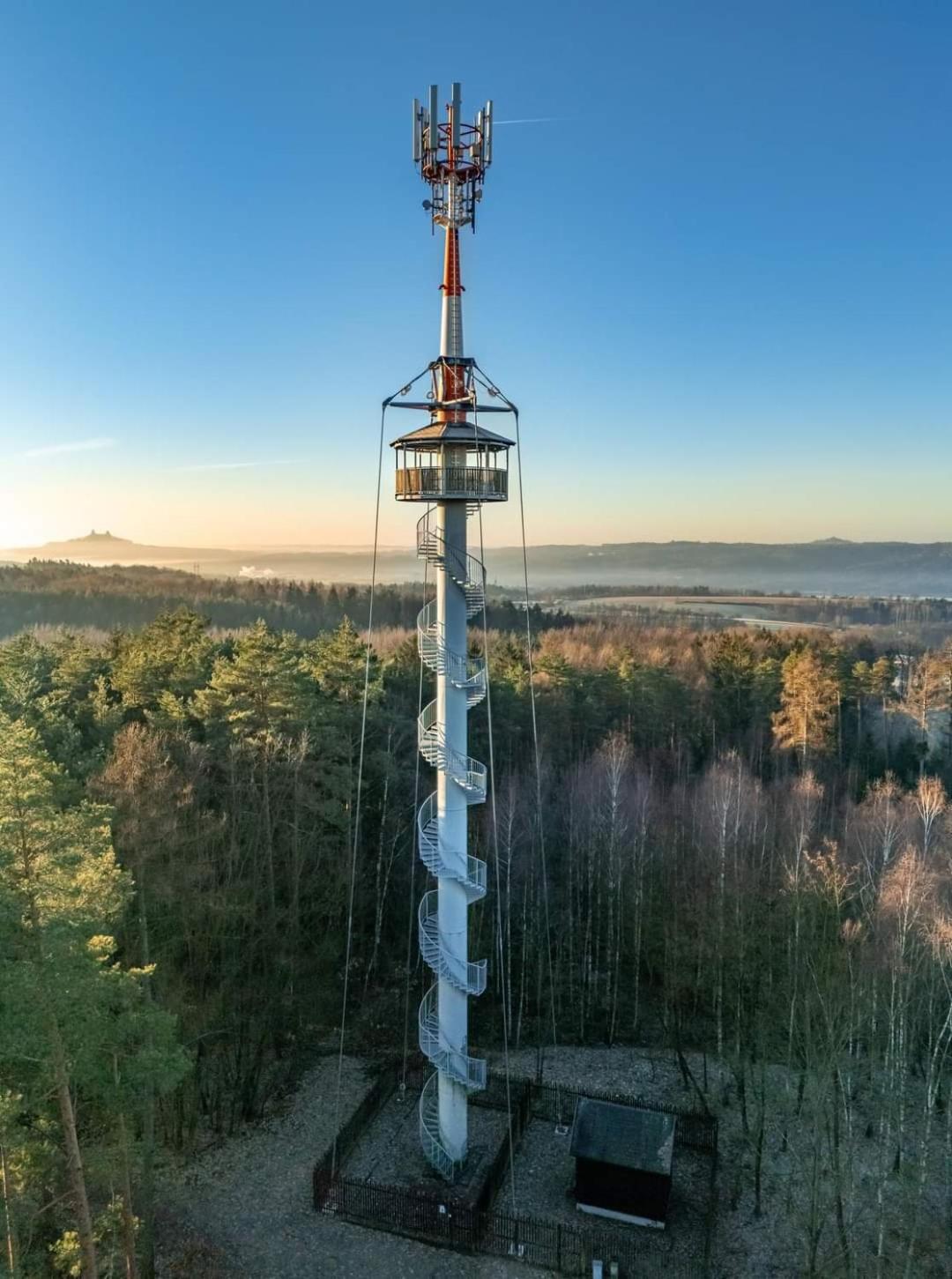 Červený Stylový Apartmán 3 km od Malé Skály