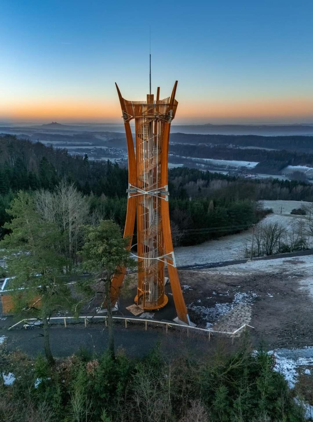 Červený Stylový Apartmán 3 km od Malé Skály