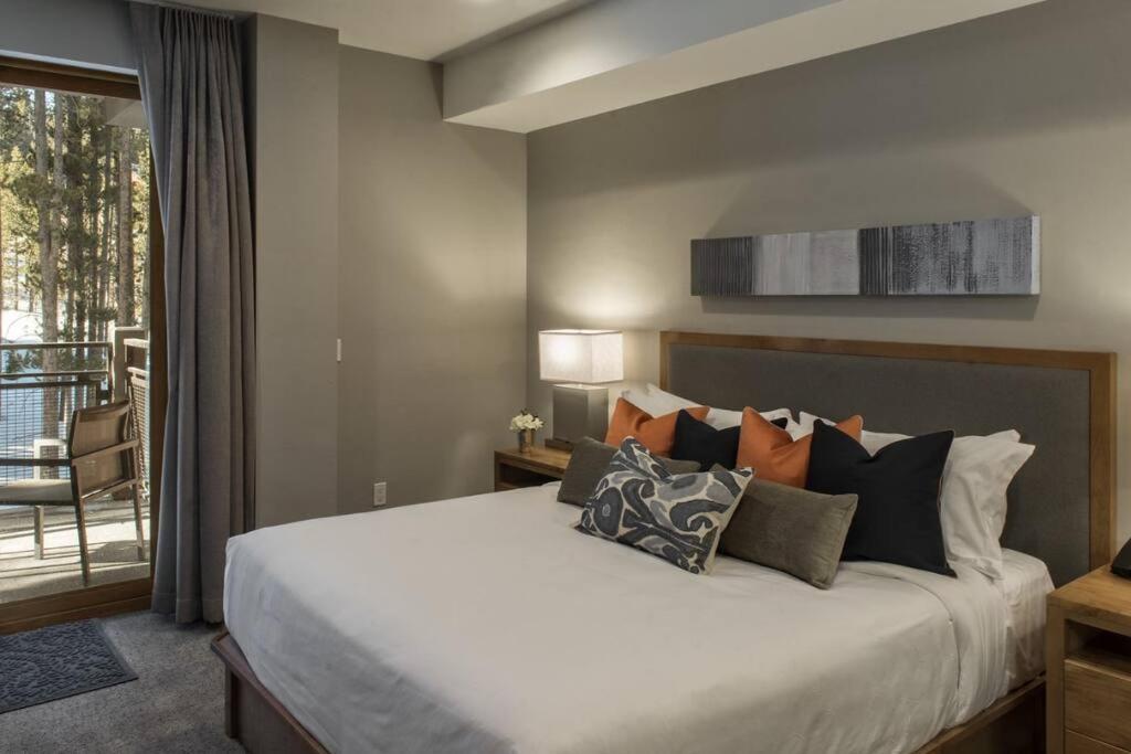 Grand Colorado on Peak 8 1Bed - Ski in/out view 5