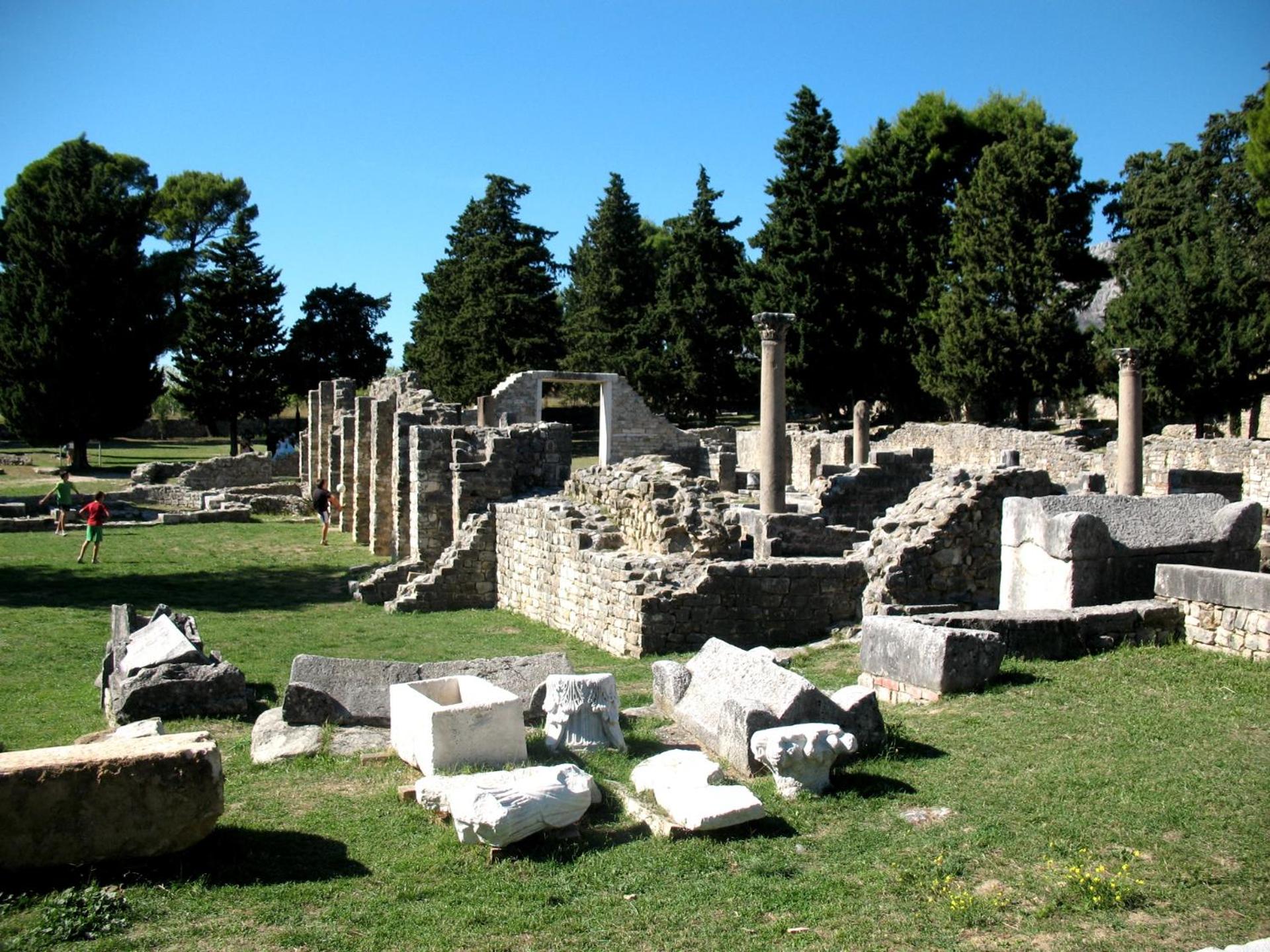 Photo 10